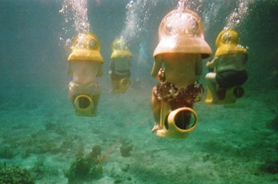 Underwater group leaving the area