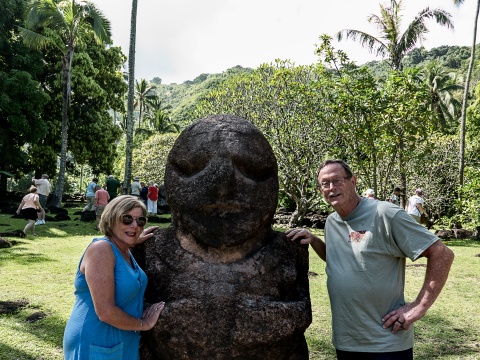 Tahiti god statue
