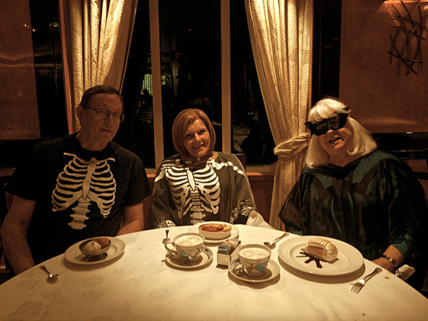 Craig, Patty, Ellen in Crown Grill